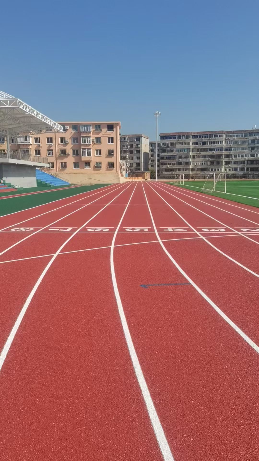 威海市仿真草坪渗水跑道 - 方案